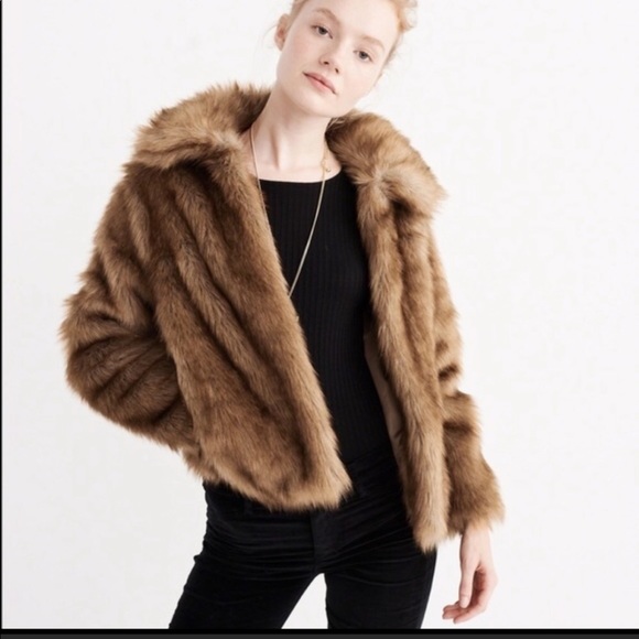 Abercrombie & Fitch Jackets & Blazers - Abercrombie & Fitch Faux Fur Coat Size XS